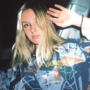 Meet your Posher, Juliana